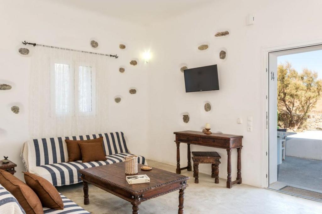 Eleni'S Village Suites Klouvas Buitenkant foto