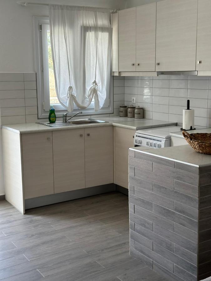 Eleni'S Village Suites Klouvas Buitenkant foto