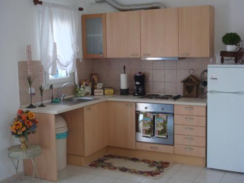 Eleni'S Village Suites Klouvas Buitenkant foto