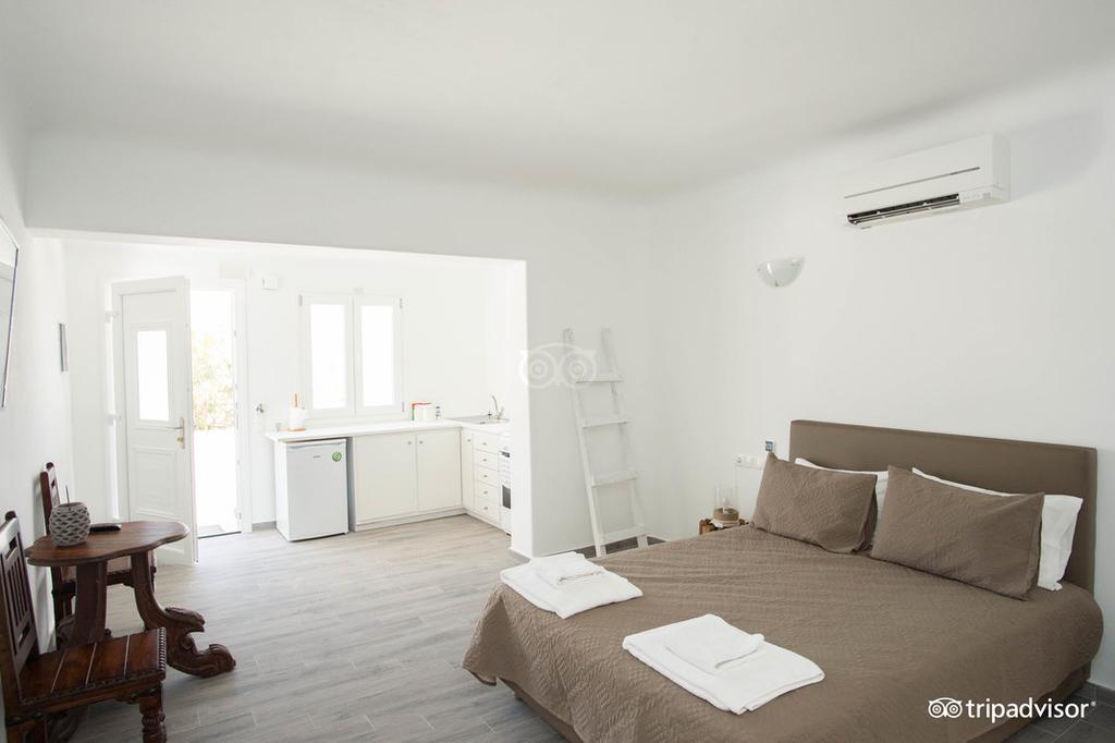 Eleni'S Village Suites Klouvas Buitenkant foto