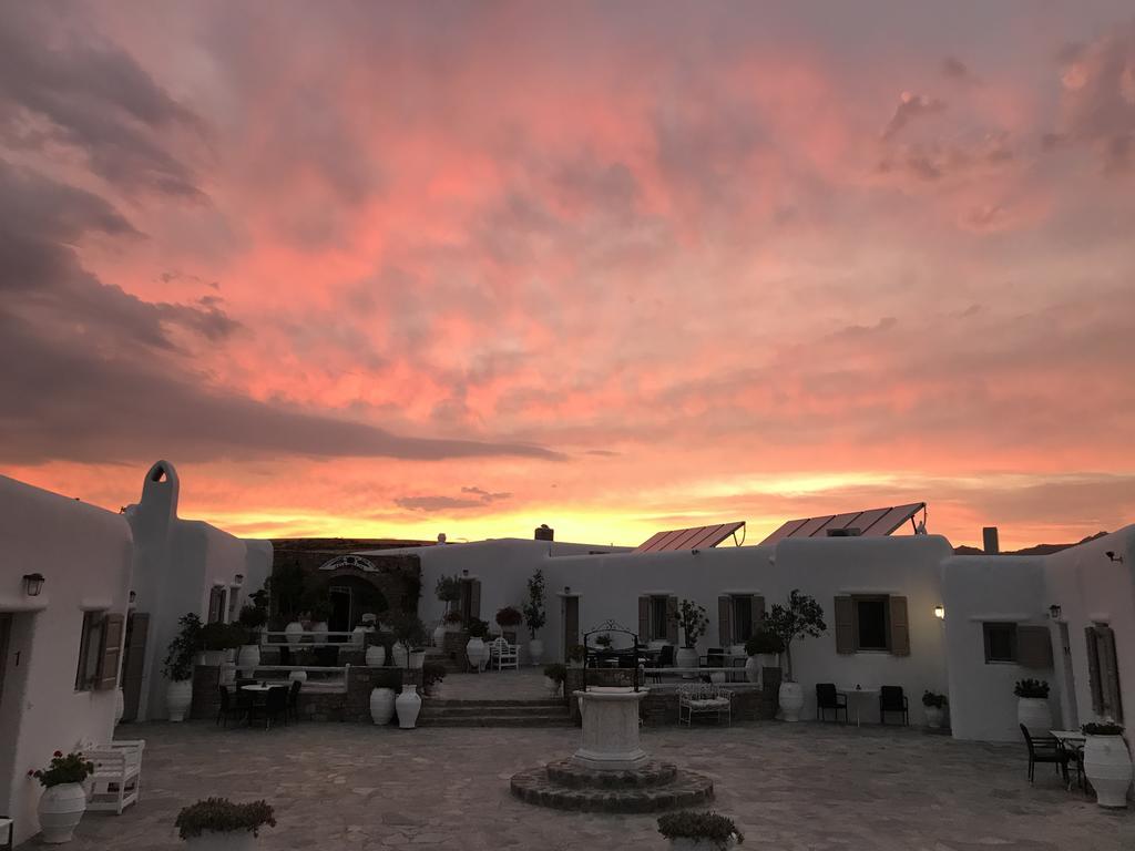 Eleni'S Village Suites Klouvas Buitenkant foto