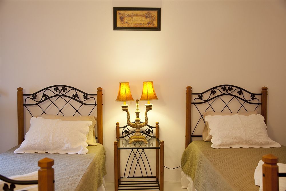Eleni'S Village Suites Klouvas Buitenkant foto